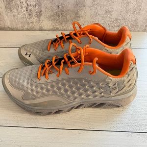 Mens Under Armour shoes 9.5 Grey / Orange